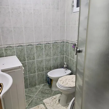 Apartamento With Parking Space Kastel Stari, Kastela - 24406 *